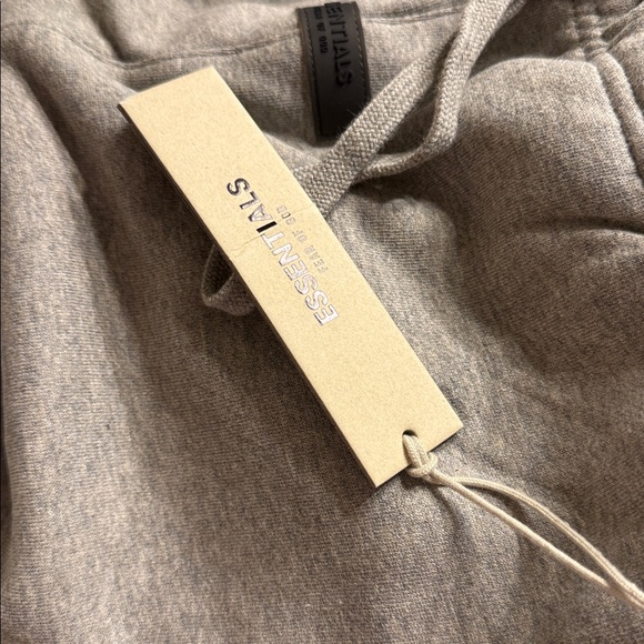 Essentials Fear of God Pant 1977 size small Dark Oatmeal nwt and bag